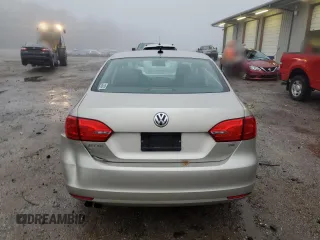 2014 Volkswagen Jetta Sedan SE with VIN 3VWD17AJ1EM262366, listed as a Copart auction lot 84189914 with 151,658 mi miles and Salvage Title. Bid and sale history available at carsss.com. Image 6.