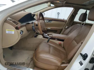 2008 Mercedes-Benz S 550 z VIN WDDNG86X38A207840, wystawiony jako Copart lot #57403945 z przebiegiem 132 025 mil mil oraz Czysty tytuł • Clean title. Historia ofert i sprzedaży dostępna na DreamBid. Obrazek 7.