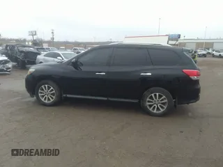 2014 Nissan Pathfinder SL with VIN 5N1AR2MM7EC718018, listed as a IAAI auction lot 41491505 with 153,343 mi miles and . Bid and sale history available at carsss.com. Image 14.