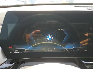 2025 BMW X2 xDrive28i z VIN WBX63GM00S5036364, wystawiony jako Copart lot #56056625 z przebiegiem 14 398 mil mil oraz Tytuł czysty. Historia ofert i sprzedaży dostępna na DreamBid. Obrazek 9.