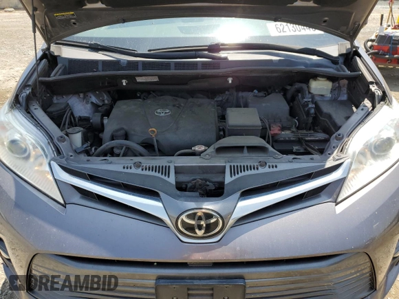 2018 Toyota Sienna XLE Auto Access Seat with VIN 5TDYZ3DC2JS915820, listed as a Copart auction lot 62130445 with 146,607 mi miles and Salvage title. Bid and sale history available at DreamBid. Image 12.