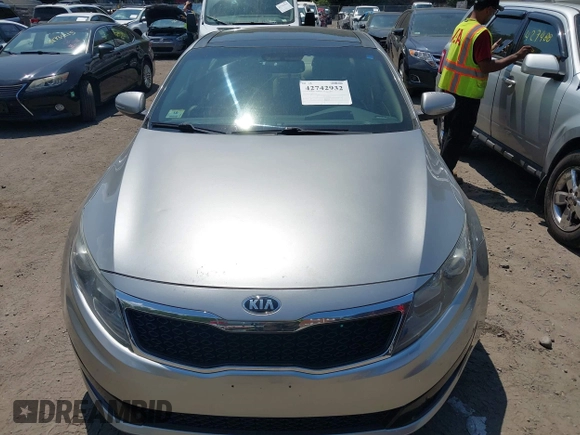 2013 Kia Optima EX with VIN 5XXGN4A79DG133492, listed as a IAAI auction lot 42742932 with 85,179 mi miles and . Bid and sale history available at DreamBid. Image 6.