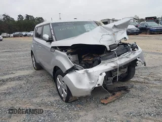 2016 Kia Soul with VIN KNDJN2A23G7865872, listed as a IAAI auction lot 41119669 with 1 mi miles. Bid and sale history available at carsss.com. Image 1.