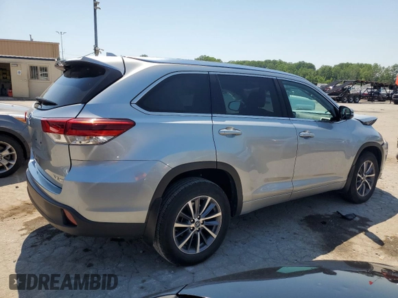 2018 Toyota Highlander SE z VIN 5TDJZRFH0JS553399, wystawiony jako Copart lot #59171004 z przebiegiem 76 883 mil mil oraz Szkoda całkowita • Salvage title. Historia ofert i sprzedaży dostępna na DreamBid. Obrazek 3.