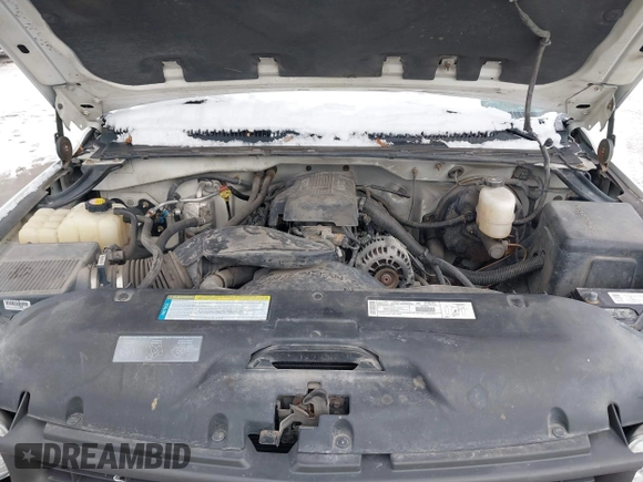 2000 Chevrolet Silverado 1500 with VIN 1GCEK14V8YE421717, listed as a IAAI auction lot 41280823 with 185,551 mi miles. Bid and sale history available at carsss.com. Image 10.