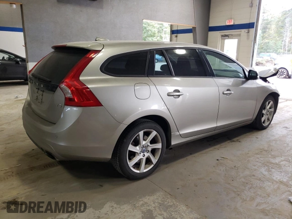 2015 Volvo V60 T5 Drive-E with VIN YV140MEJ3F1246824, listed as a Copart auction lot 76025774 with 95,055 mi miles and Salvage Title. Bid and sale history available at carsss.com. Image 3.