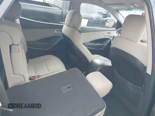 2017 Hyundai Santa Fe 2.4L z VIN 5XYZT3LB1HG489625, wystawiony jako IAAI lot #41784791 z przebiegiem 95 435 mil mil oraz . Historia ofert i sprzedaży dostępna na DreamBid. Obrazek 8.