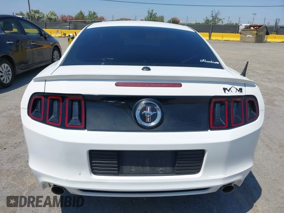 2013 Ford Mustang V6 z VIN 1ZVBP8AM4D5271864, wystawiony jako IAAI lot #42427887 z przebiegiem 149 530 mil mil oraz . Historia ofert i sprzedaży dostępna na DreamBid. Obrazek 16.