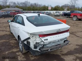 2021 Hyundai Elantra SE with VIN 5NPLL4AG7MH037868, listed as a IAAI auction lot 41689681 with 43,043 mi miles. Bid and sale history available at carsss.com. Image 3.