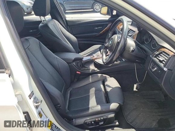 2013 BMW 3 Series 320i xDrive с VIN WBA3C3C5XDF982665, выставлен на аукционе Copart как лот 61688265 с пробегом 122 398 миль миль и Чистый • Clean title. История ставок и продаж доступна на DreamBid. Изображение 5.