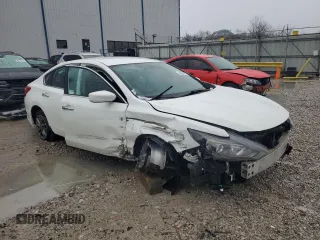 2017 Nissan Altima S z VIN 1N4AL3AP1HN325981, wystawiony jako Copart lot #44838475 z przebiegiem 169 771 mil mil oraz Czysty tytuł • Clean title. Historia ofert i sprzedaży dostępna na DreamBid. Obrazek 4.