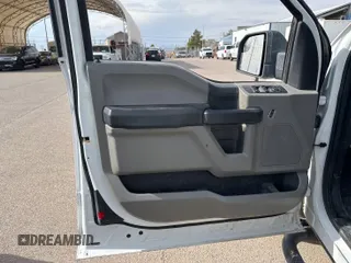 2018 Ford F-150 XL z VIN 1FTFX1E58JKF35180, wystawiony jako IAAI lot #42782023 z przebiegiem 105 516 mil mil oraz . Historia ofert i sprzedaży dostępna na DreamBid. Obrazek 17.