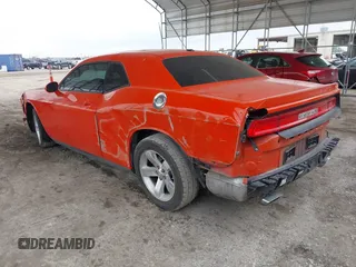 2009 Dodge Challenger R/T z VIN 2B3LJ54TX9H558332, wystawiony jako IAAI lot #42118072 z przebiegiem 173 010 mil mil oraz . Historia ofert i sprzedaży dostępna na DreamBid. Obrazek 3.