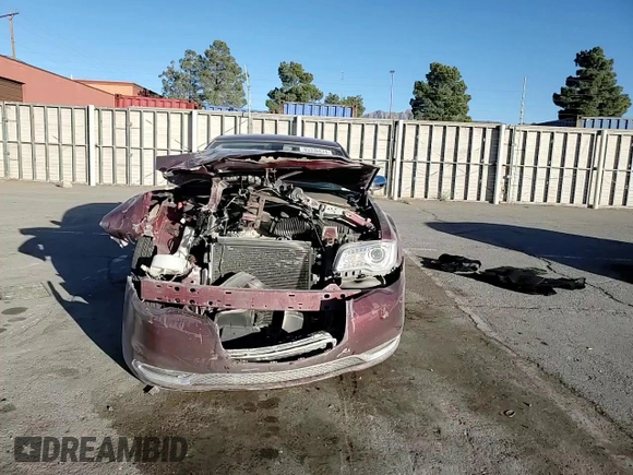2019 Chrysler 300 Limited with VIN 2C3CCAEG1KH555770, listed as a Copart auction lot 85336674 with 72,260 mi miles and Salvage Title. Bid and sale history available at DreamBid. Image 10.