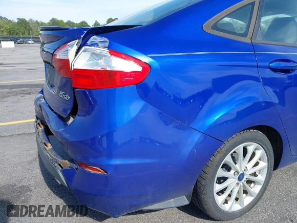2014 Ford Fiesta SE with VIN 3FADP4BJ5EM190009, listed as a IAAI auction lot 42036976 with 157,575 mi miles. Bid and sale history available at carsss.com. Image 15.