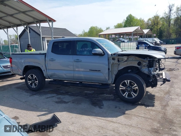 2018 Toyota Tacoma SR with VIN 3TMCZ5AN6JM170128, listed as a IAAI auction lot 42038979 with 59,497 mi miles. Bid and sale history available at carsss.com. Image 13.