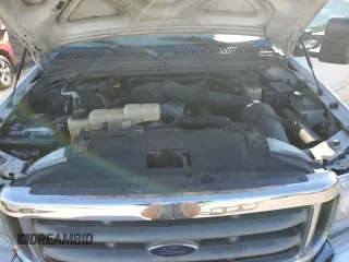 2001 Ford Super Duty F-250 XL with VIN 1FTNW21S91EA22597, listed as a Copart auction lot 77105584 with 176,073 mi miles and Clean Title. Bid and sale history available at carsss.com. Image 11.