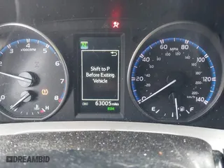 2018 Toyota RAV4 XLE with VIN 2T3RFREV8JW851250, listed as a IAAI auction lot 41164994 with 63,005 mi miles. Bid and sale history available at carsss.com. Image 7.