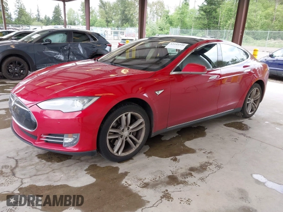 2013 Tesla Model S with VIN 5YJSA1CN7DFP26996, listed as a IAAI auction lot 42244540 with 128,160 mi miles and . Bid and sale history available at DreamBid. Image 17.