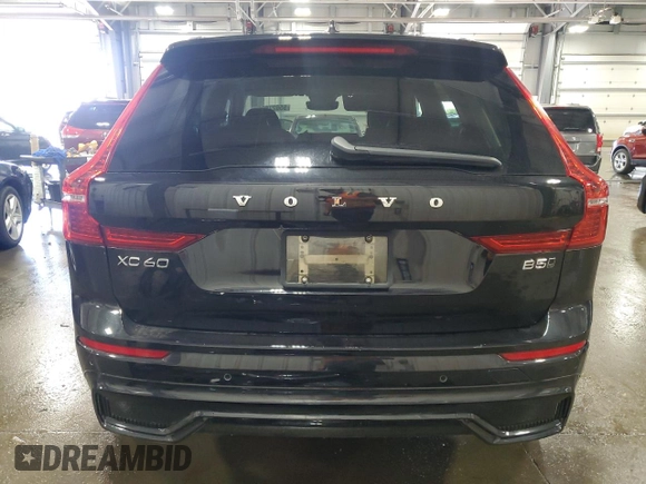 2023 Volvo XC60 Ultimate Dark Theme z VIN YV4L12RX9P1195104, wystawiony jako Copart lot #55627895 z przebiegiem 78 880 mil mil oraz Nie do naprawy • Non repairable. Historia ofert i sprzedaży dostępna na DreamBid. Obrazek 6.