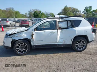 2016 Jeep Compass High Altitude z VIN 1C4NJDEB7GD657935, wystawiony jako IAAI lot #42216172 z przebiegiem 131 137 mil mil oraz . Historia ofert i sprzedaży dostępna na DreamBid. Obrazek 14.