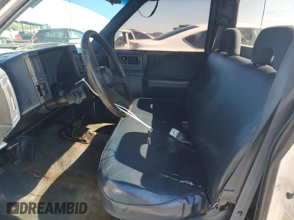 1993 GMC Sonoma with VIN 1GTCS14R2P8516409, listed as a Copart auction lot 42676805 with 225,122 mi miles and Salvage Title. Bid and sale history available at DreamBid. Image 7.
