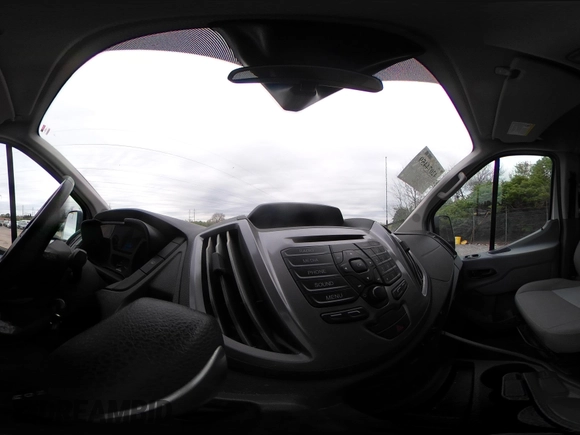 2017 Ford Transit Passenger XL z VIN 1FMZK1CM8HKA67270, wystawiony jako IAAI lot #42074459 z przebiegiem 50 461 mil mil oraz . Historia ofert i sprzedaży dostępna na DreamBid. Obrazek 20.