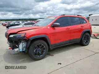 2019 Jeep Cherokee Trailhawk with VIN 1C4PJMBX8KD315136, listed as a Copart auction lot 60614805 with 102,936 mi miles and Clean title. Bid and sale history available at DreamBid. Image 1.