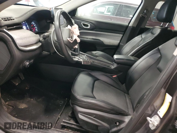 2022 Jeep Compass Latitude with VIN 3C4NJDBB1NT128394, listed as a Copart auction lot 61825165 with Not provided miles and Clean title. Bid and sale history available at DreamBid. Image 7.