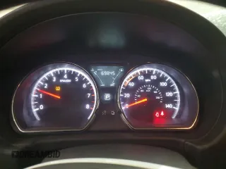 2019 Nissan Versa SV z VIN 3N1CN7AP9KL868736, wystawiony jako Copart lot #85784744 z przebiegiem 69 845 mil mil oraz Szkoda całkowita • Salvage title. Historia ofert i sprzedaży dostępna na DreamBid. Obrazek 9.