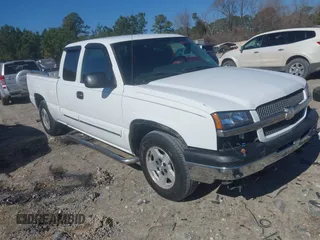 2005 Chevrolet Silverado 1500 LS with VIN 1GCEC19Z05Z228748, listed as a IAAI auction lot 41498390 with 288,030 mi miles. Bid and sale history available at carsss.com. Image 1.