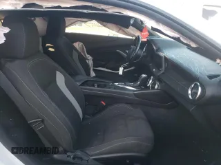 2019 Chevrolet Camaro 1LT with VIN 1G1FB1RS8K0119800, listed as a Copart auction lot 62069052 with 27,613 mi miles. Bid and sale history available at carsss.com. Image 5.