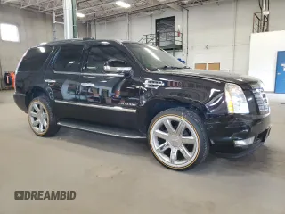 2011 Cadillac Escalade Luxury z VIN 1GYS4BEF5BR338010, wystawiony jako Copart lot #53075885 z przebiegiem 102 589 mil mil oraz Szkoda całkowita • Salvage title. Historia ofert i sprzedaży dostępna na DreamBid. Obrazek 4.