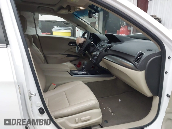 2014 Acura RDX Technology with VIN 5J8TB3H55EL016923, listed as a IAAI auction lot 42474670 with 40,896 mi miles and . Bid and sale history available at DreamBid. Image 5.