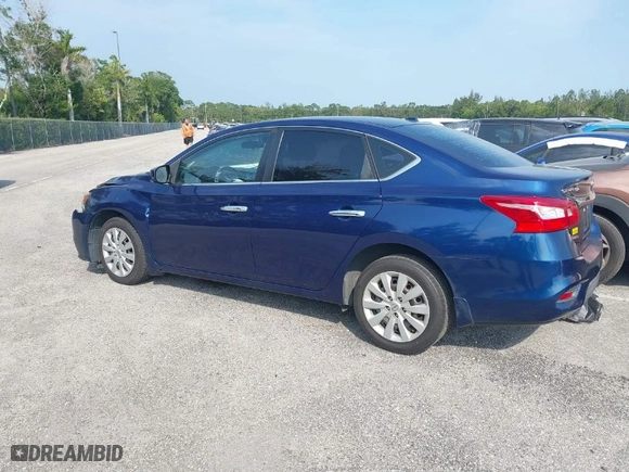 2016 Nissan Sentra SV with VIN 3N1AB7AP4GL680679, listed as a IAAI auction lot 39351306 with NaN miles. Bid and sale history available at carsss.com. Image 3.
