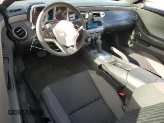 2015 Chevrolet Camaro LS z VIN 2G1FB1E38F9266712, wystawiony jako Copart lot #49411925 z przebiegiem 82 903 mil mil oraz Szkoda całkowita • Salvage title. Historia ofert i sprzedaży dostępna na DreamBid. Obrazek 8.