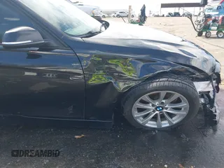 2018 BMW 3 Series 320i with VIN WBA8A9C58JAH13719, listed as a IAAI auction lot 41651935 with 85,137 mi miles. Bid and sale history available at carsss.com. Image 17.