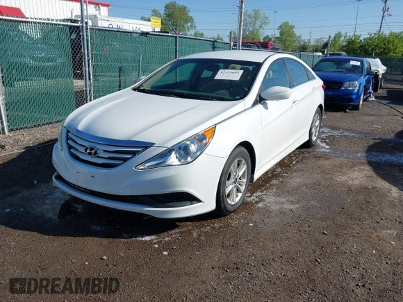 2014 Hyundai Sonata GLS with VIN 5NPEB4AC2EH882685, listed as a IAAI auction lot 42125895 with 68,669 mi miles and . Bid and sale history available at carsss.com. Image 19.