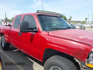 2002 Chevrolet Silverado 1500 LT with VIN 2GCEK19T321107487, listed as a IAAI auction lot 41977474 with 218,793 mi miles. Bid and sale history available at carsss.com. Image 13.