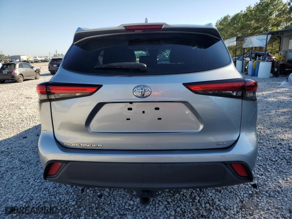 2020 Toyota Highlander XLE with VIN 5TDGZRAH5LS504770, listed as a Copart auction lot 48554725 with 84,711 mi miles and Non Repairable. Bid and sale history available at carsss.com. Image 6.