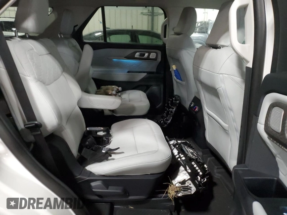 2025 Ford Explorer Platinum with VIN 1FMWK8HC9SGA37071, listed as a Copart auction lot 86131034 with Not provided miles and Salvage title. Bid and sale history available at DreamBid. Image 12.