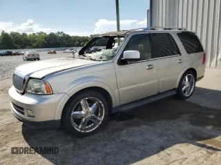 2005 Lincoln Navigator Luxury z VIN 5LMFU28575LJ00198, wystawiony jako Copart lot #59859795 z przebiegiem Nie podano mil oraz Szkoda całkowita • Salvage title. Historia ofert i sprzedaży dostępna na DreamBid. Obrazek 1.
