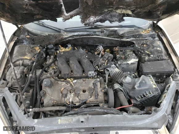2006 Mercury Milan Premier with VIN 3MEFM08186R617780, listed as a Copart auction lot 84100554 with 0 mi miles and Salvage Title. Bid and sale history available at carsss.com. Image 11.