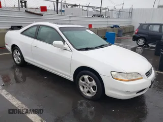 2000 Honda Accord EX z VIN 1HGCG2251YA039538, wystawiony jako IAAI lot #41561363 z przebiegiem 233 719 mil mil oraz . Historia ofert i sprzedaży dostępna na DreamBid. Obrazek 1.