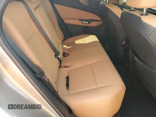 2025 Lexus NX 250 Premium z VIN 2T2GDCAZ3SC022077, wystawiony jako Copart lot #61662545 z przebiegiem 7 929 mil mil oraz Szkoda całkowita • Salvage title. Historia ofert i sprzedaży dostępna na DreamBid. Obrazek 10.