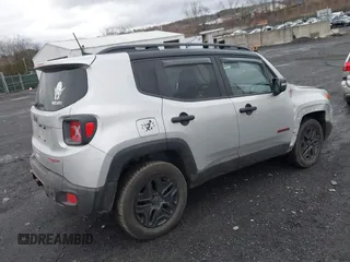 2018 Jeep Renegade Trailhawk with VIN ZACCJBCB1JPG74527, listed as a IAAI auction lot 41814352 with 71,120 mi miles. Bid and sale history available at carsss.com. Image 4.