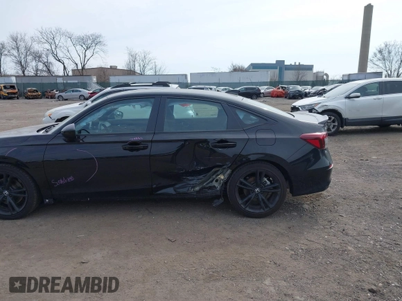 2025 Honda Civic Si with VIN 2HGFE1E57SH472251, listed as a IAAI auction lot 41776803 with 5,608 mi miles and . Bid and sale history available at DreamBid. Image 6.