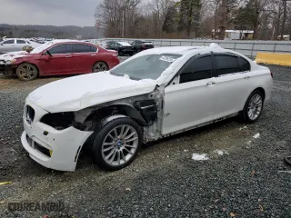 2013 BMW 7 Series 750i xDrive with VIN WBAYB6C56DD223727, listed as a Copart auction lot 45298235 with 113,635 mi miles and Salvage Title. Bid and sale history available at carsss.com. Image 1.