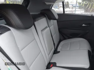 2018 Chevrolet Trax Premier with VIN 3GNCJRSB2JL267942, listed as a IAAI auction lot 41190953 with 39,918 mi miles. Bid and sale history available at carsss.com. Image 17.