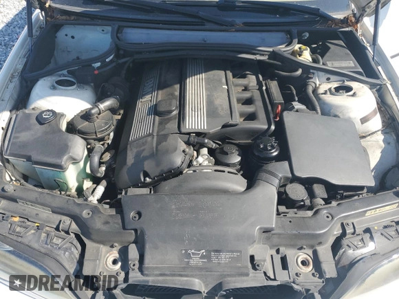 2005 BMW 3 Series 325i with VIN WBAET374X5NJ91022, listed as a Copart auction lot 56893725 with 147,184 mi miles and Clean title. Bid and sale history available at DreamBid. Image 11.